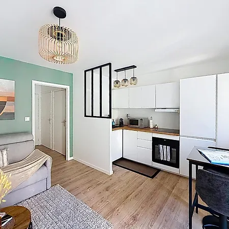 Proche De Toutes Commodites - Ouest Apartman